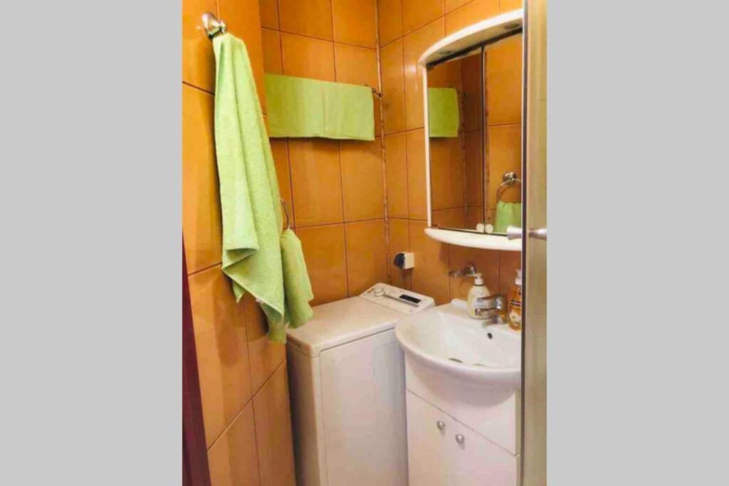 Super Central - Lovely One-Bedroom Apartment On Victoriei Avenue Bukurešť Exteriér fotografie