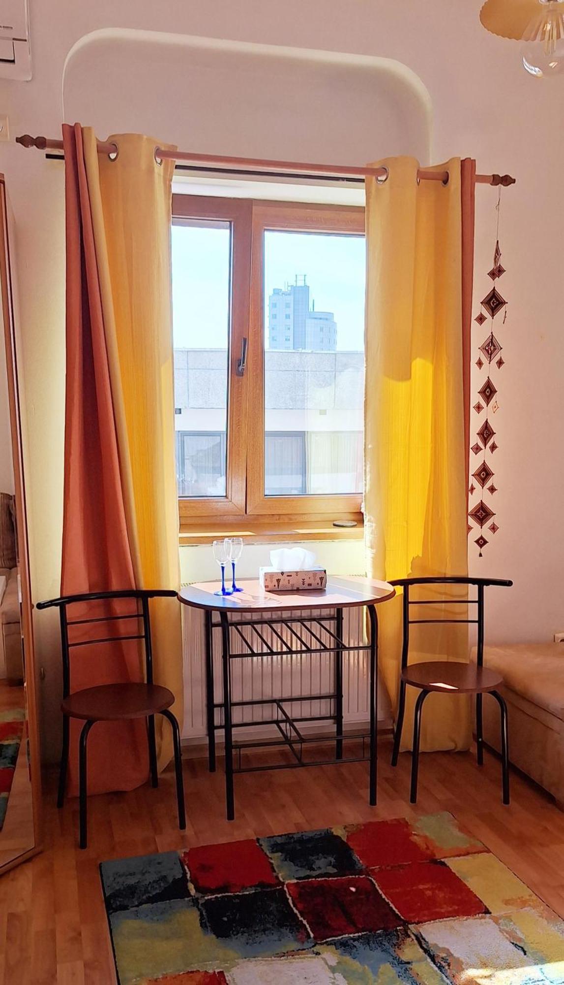Super Central - Lovely One-Bedroom Apartment On Victoriei Avenue Bukurešť Exteriér fotografie